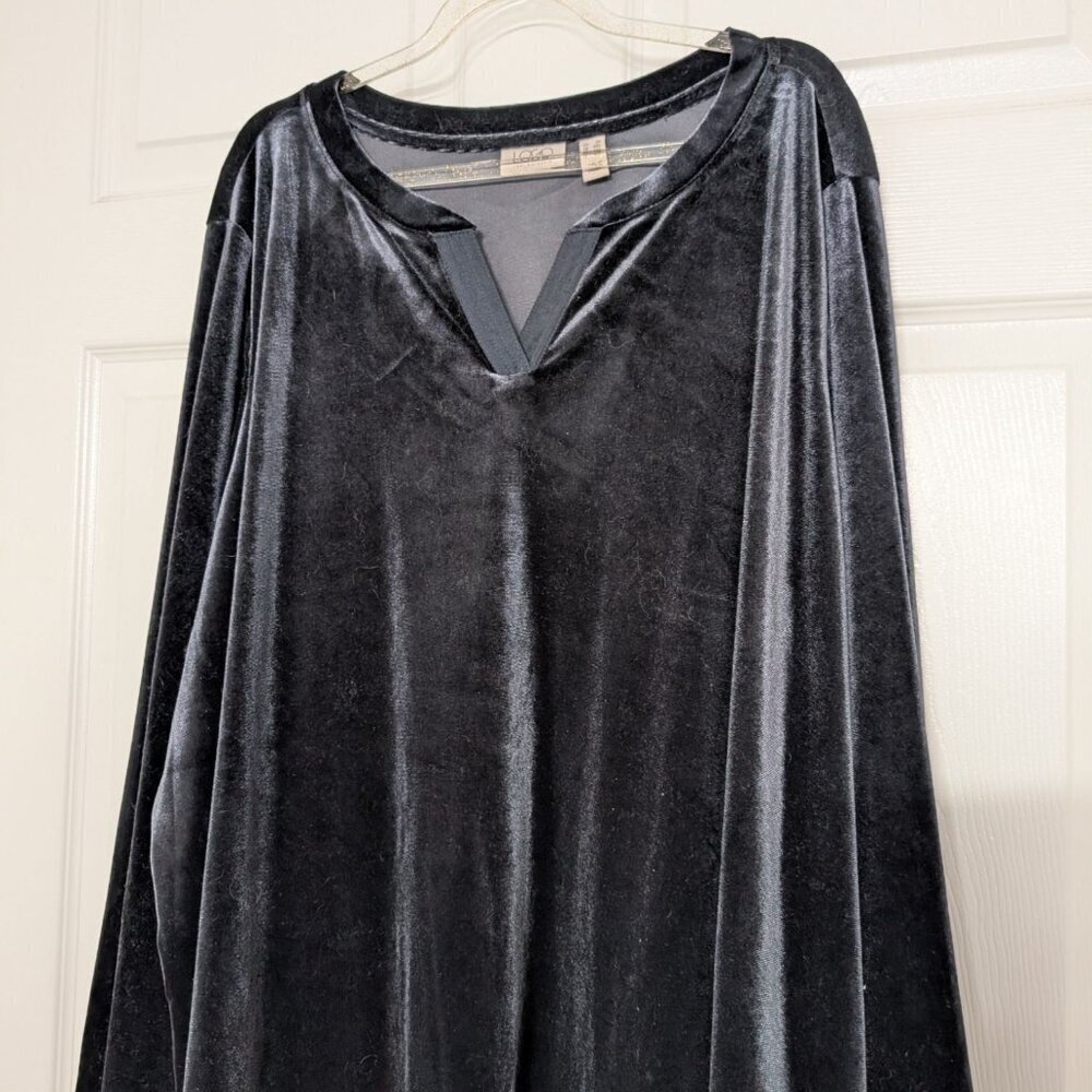 LOGO Lori Goldstein Velvet Tunic Shirt Womens Size 3X Black Split Neck Pullover - Picture 2 of 10